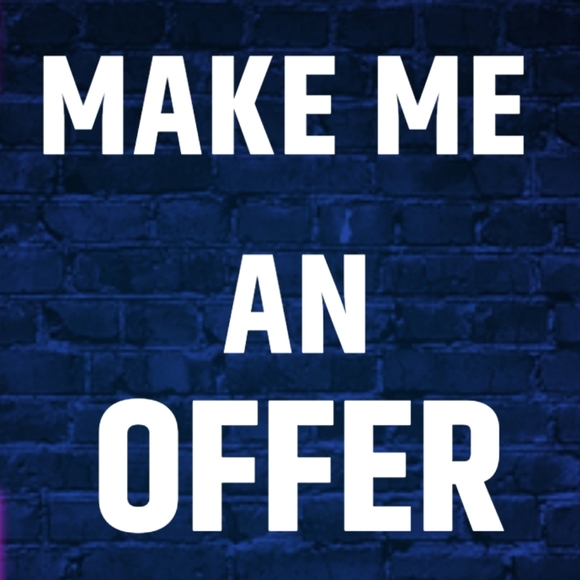 ♥️MAKE AN OFFER♥️ I'll give you a great deal!! Especially on bundles. - Picture 1 of 1